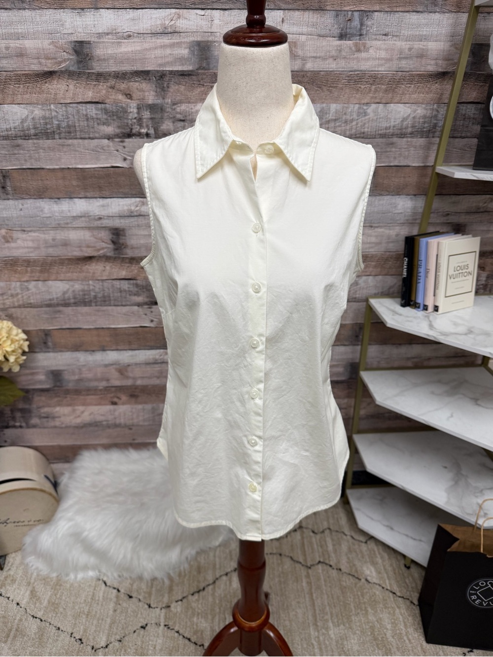 Ann Taylor Sleeveless Off White Button-Down Shirt